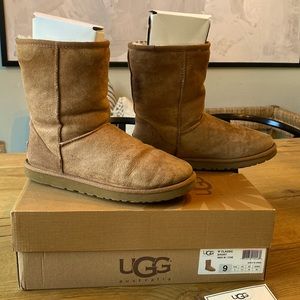 Ugg Womens Classic II Short Boots Chestnut SZ 9